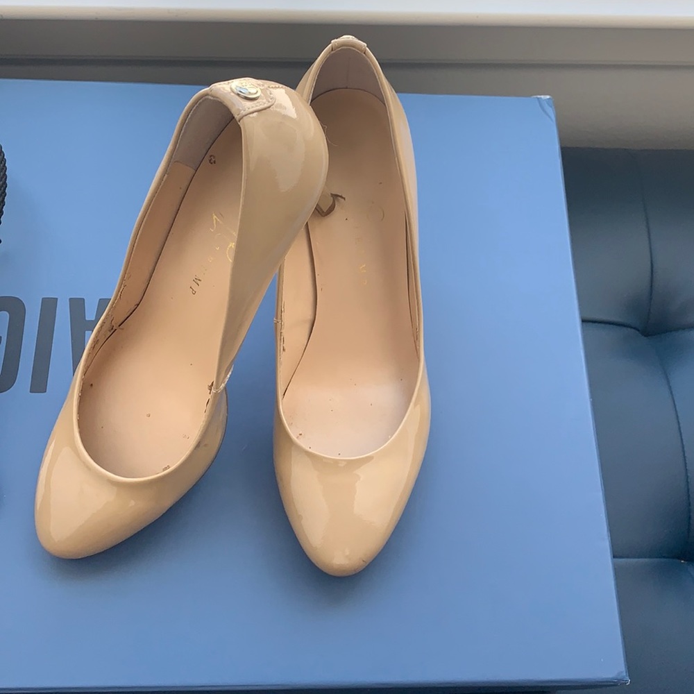 Ivanka Trump Nude heels